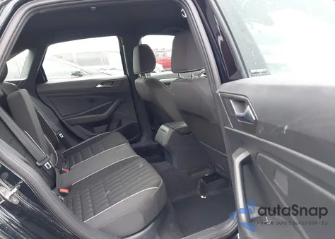 2024 Volkswagen Jetta 1.5T Sport z USA, uszkodzony, nr VIN 3VWAM7BU5RM046125